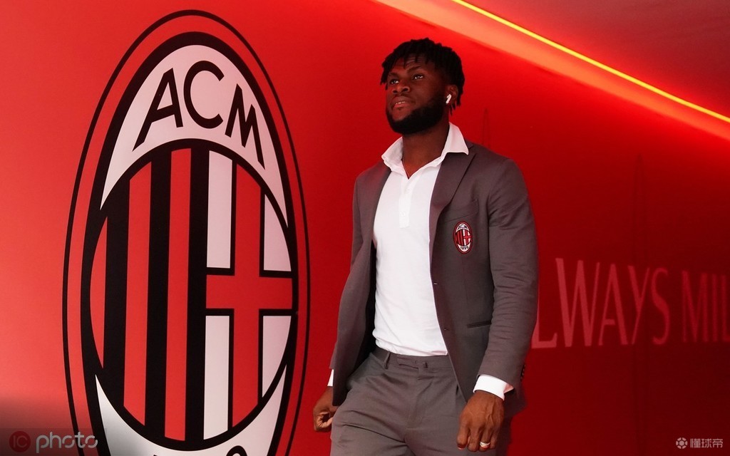 九游体育-今夜尤文图斯调整名单以备欧联,迎来里程碑环节打磨,球迷炸锅,医务组通报恢复的简单介绍-九游体育